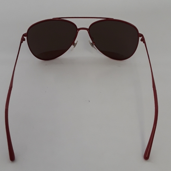 New in box Burberry B3072 polarized sunglasses - Picture 4 of 8